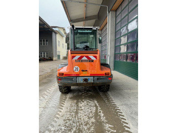 Wheel loader Liebherr L510: picture 4