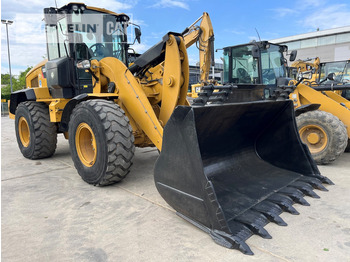 Wheel loader CATERPILLAR 938M