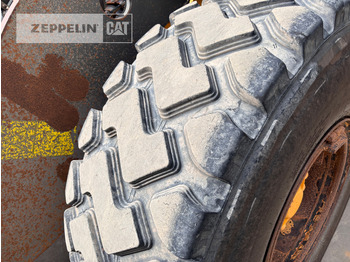 Wheel loader Volvo L90: picture 5