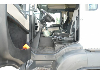 Hook lift truck MAN TG-S 26.420 6x2 Abrollkipper: picture 4