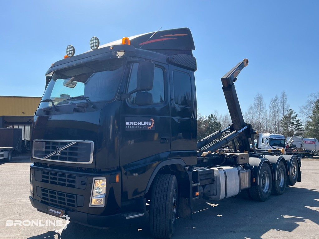 2005 Volvo FH12 8x4 + konkslift 26t - Hook lift truck: picture 2 2005 Volvo FH12 8x4 + konkslift 26t - Hook lift truck: picture 2