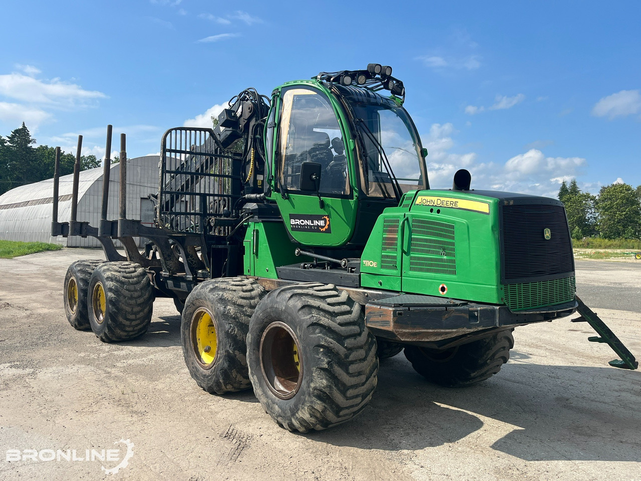 2010 John Deere 1110E Forwarder 8x8 - Forwarder: picture 1 2010 John Deere 1110E Forwarder 8x8 - Forwarder: picture 1