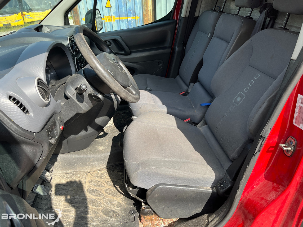 Car 2015 Citroen Berlingo HDI 115 L1 N1: picture 10 Car 2015 Citroen Berlingo HDI 115 L1 N1: picture 10
