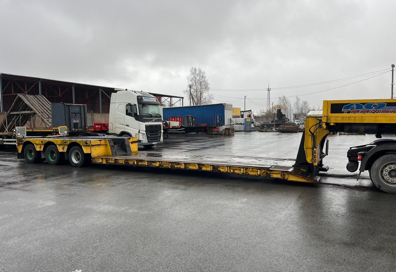 Faymonville STBZ-3VA Low-Bed 3-axle Trailer - Low loader semi-trailer: picture 4 Faymonville STBZ-3VA Low-Bed 3-axle Trailer - Low loader semi-trailer: picture 4