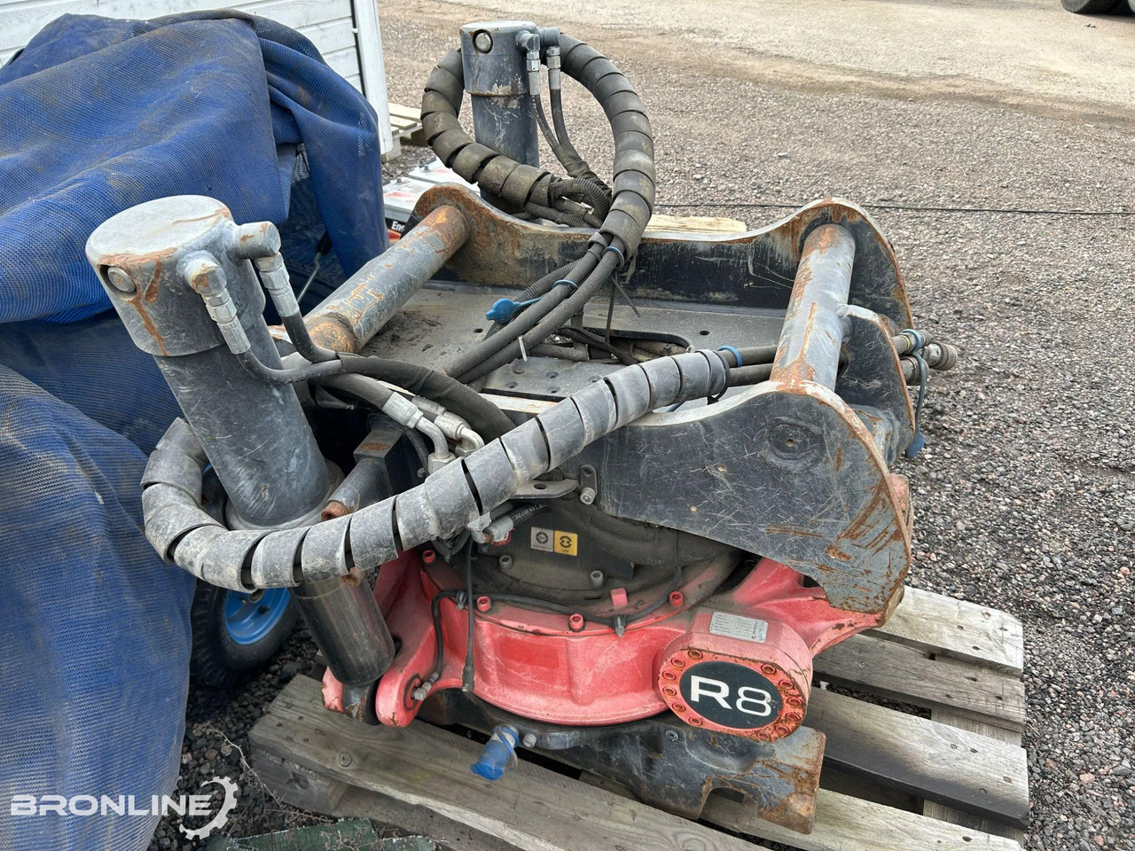 Rototilt R8 tiltrotator S70 - Tiltrotator: picture 5 Rototilt R8 tiltrotator S70 - Tiltrotator: picture 5