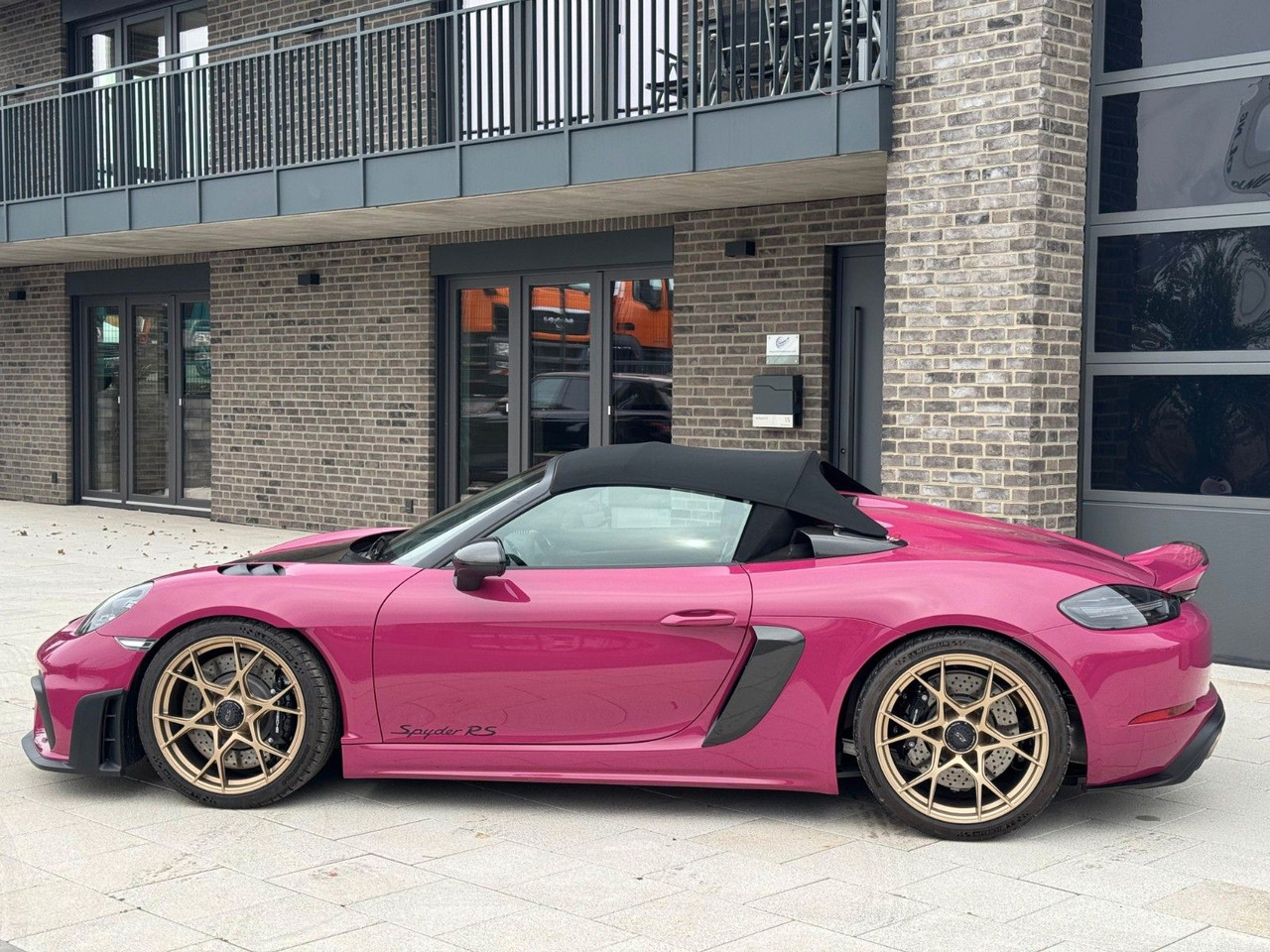 Convertible Porsche Boxster 718 Spyder RS WEISSACH LIFT: picture 10 Convertible Porsche Boxster 718 Spyder RS WEISSACH LIFT: picture 10
