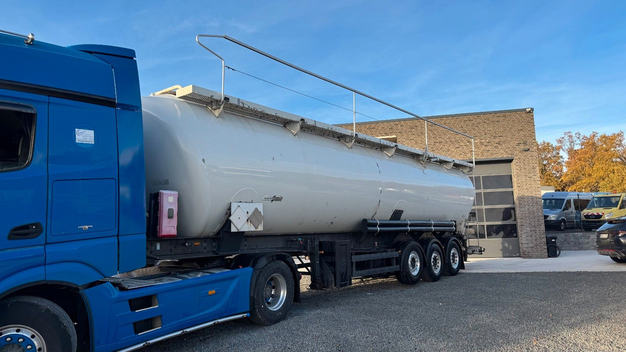 Spitzer SK 2760 CAL GGVS 60m³ Kippsilo - Silo semi-trailer: picture 1 Spitzer SK 2760 CAL GGVS 60m³ Kippsilo - Silo semi-trailer: picture 1