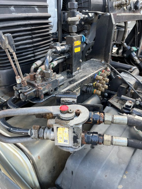 MAN TGS 33.480 6x4 Wechselsystem MAN TGS 33.480 6x4 Wechselsystem - Tipper: picture 4 MAN TGS 33.480 6x4 Wechselsystem MAN TGS 33.480 6x4 Wechselsystem - Tipper: picture 4