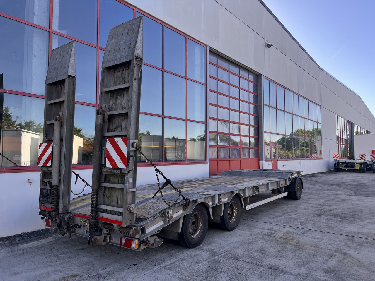 Low loader trailer for transportation of heavy machinery Humbaur HTD 30  3 Achs Tiefladeranhänger, verzinkt: picture 6