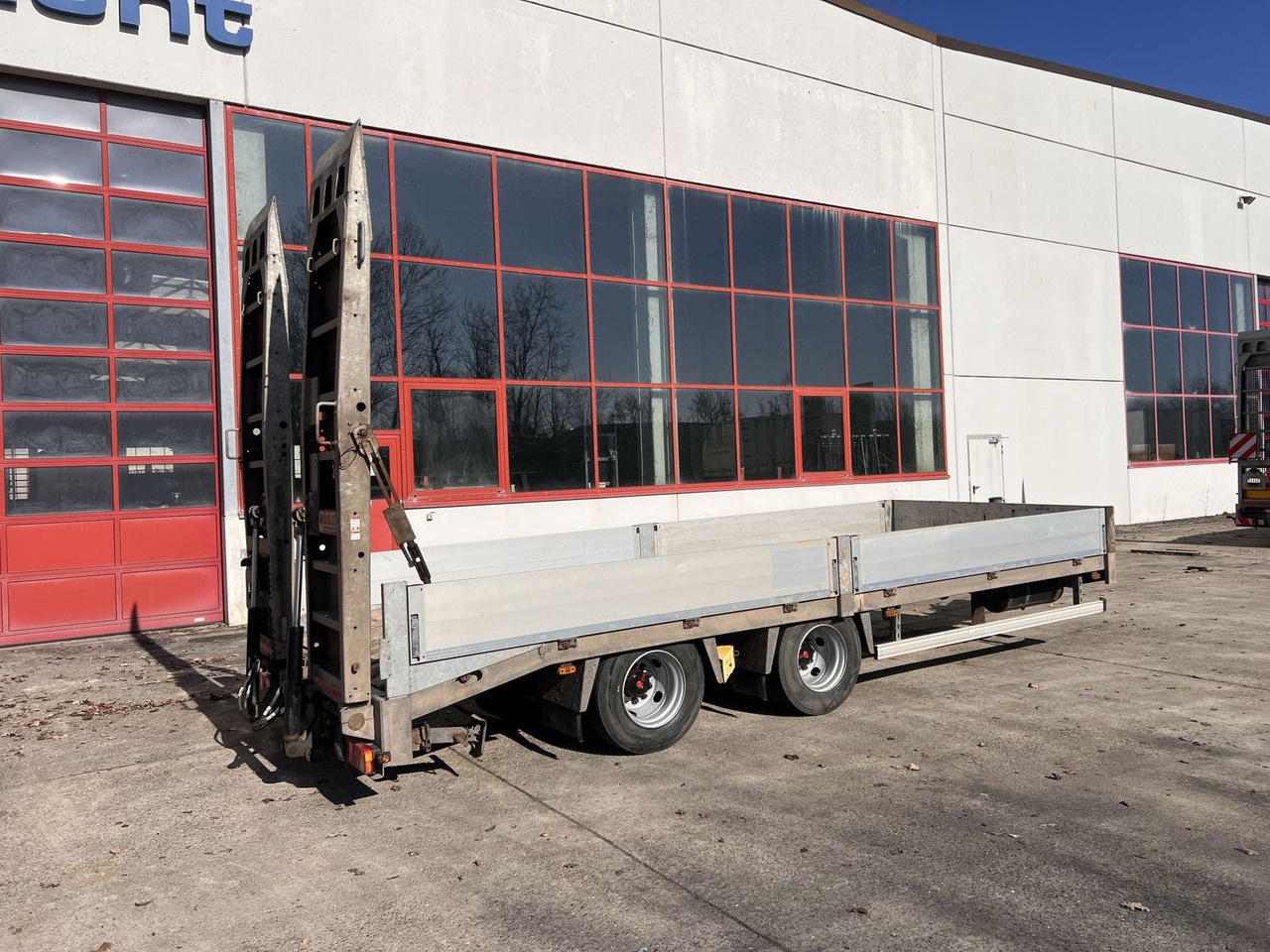 Möslein 19 t Tandemtieflader - Low loader trailer: picture 2 Möslein 19 t Tandemtieflader - Low loader trailer: picture 2