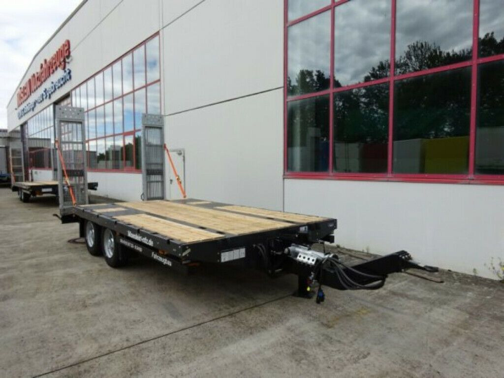 Möslein Neuer Tandemtieflader - Low loader trailer: picture 3 Möslein Neuer Tandemtieflader - Low loader trailer: picture 3