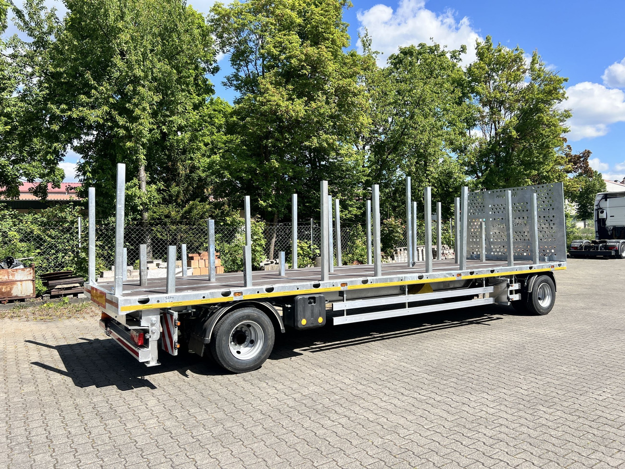 Möslein T 2 Plato 7,60 m 2 Achs Jumbo- Plato- Anhänger Mega - Dropside/ Flatbed trailer: picture 5 Möslein T 2 Plato 7,60 m 2 Achs Jumbo- Plato- Anhänger Mega - Dropside/ Flatbed trailer: picture 5