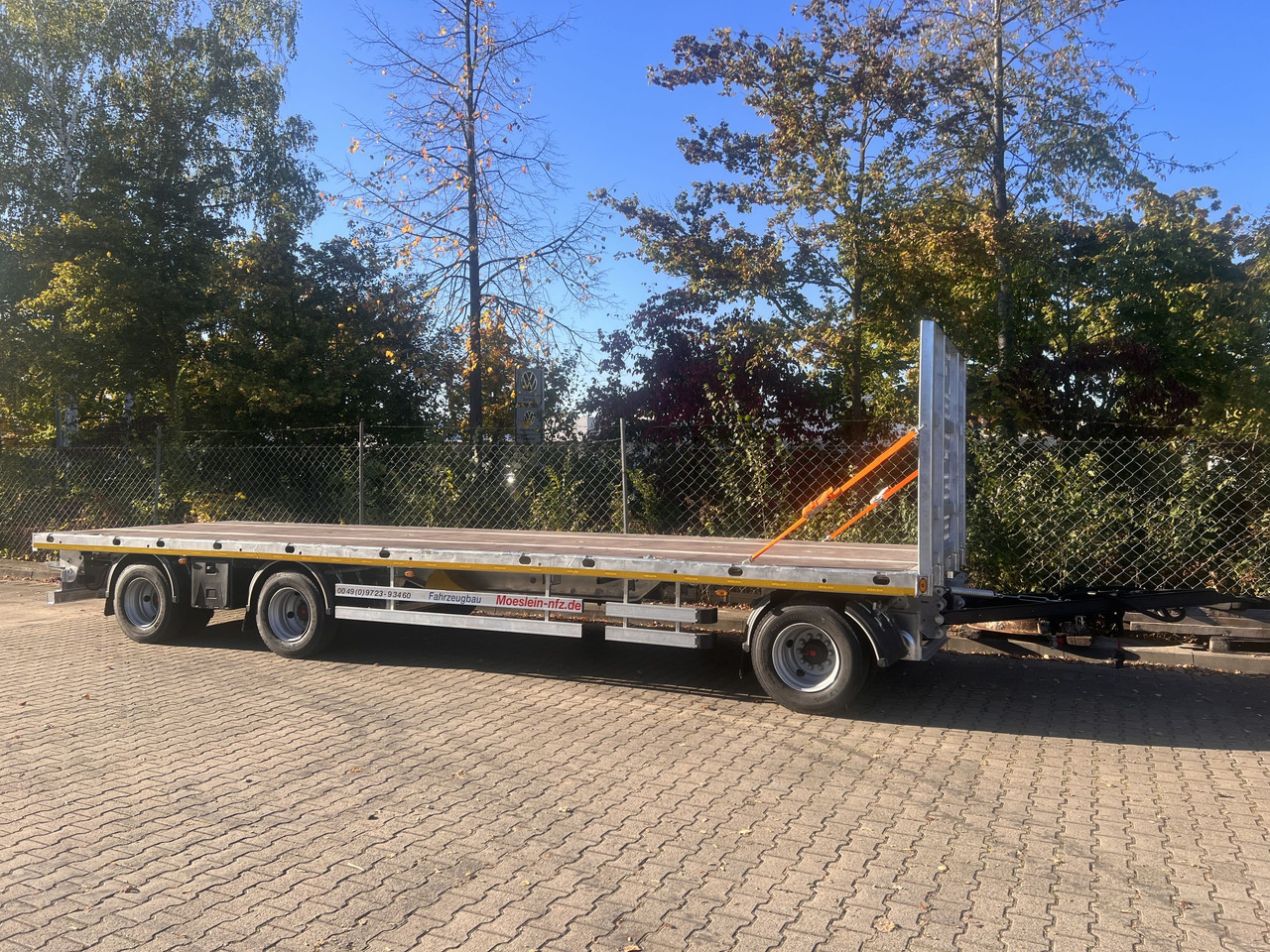 Dropside/ Flatbed trailer Möslein T 3 Plato 9 m  3 Achs Jumbo- Plato- Anhänger 9 m, Mega: picture 14