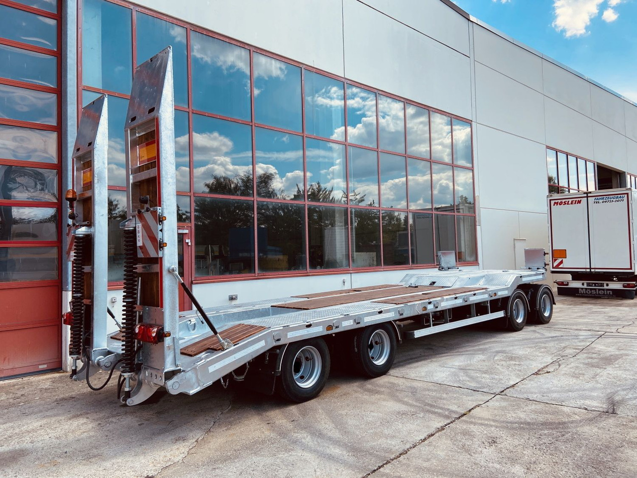 Möslein T 4 VB F 4 Achs Tieflader- Anhänger, Neufahrzeug - Low loader trailer: picture 3 Möslein T 4 VB F 4 Achs Tieflader- Anhänger, Neufahrzeug - Low loader trailer: picture 3