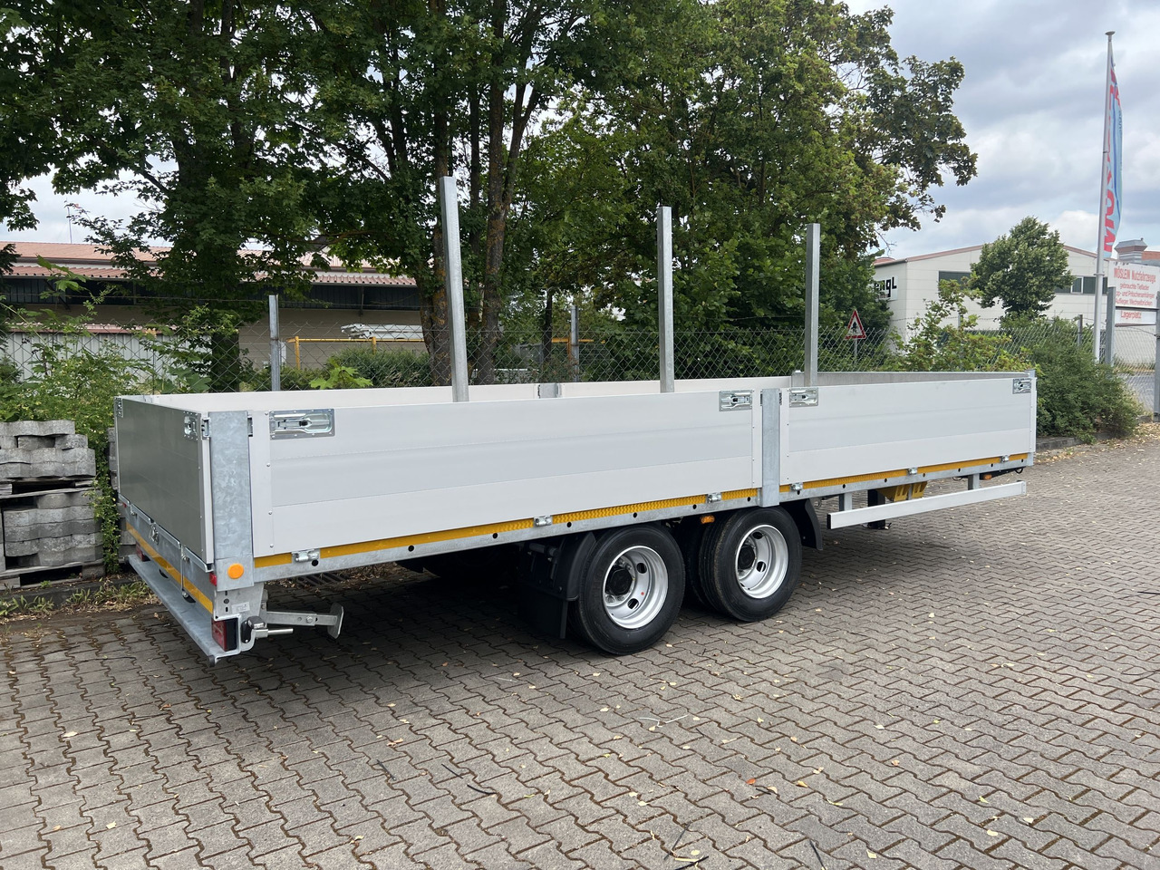 Möslein THT 14,4 G 7,2 14,4 t Tandem- Pritschenanhänger- Tieflader - Dropside/ Flatbed trailer: picture 4 Möslein THT 14,4 G 7,2 14,4 t Tandem- Pritschenanhänger- Tieflader - Dropside/ Flatbed trailer: picture 4