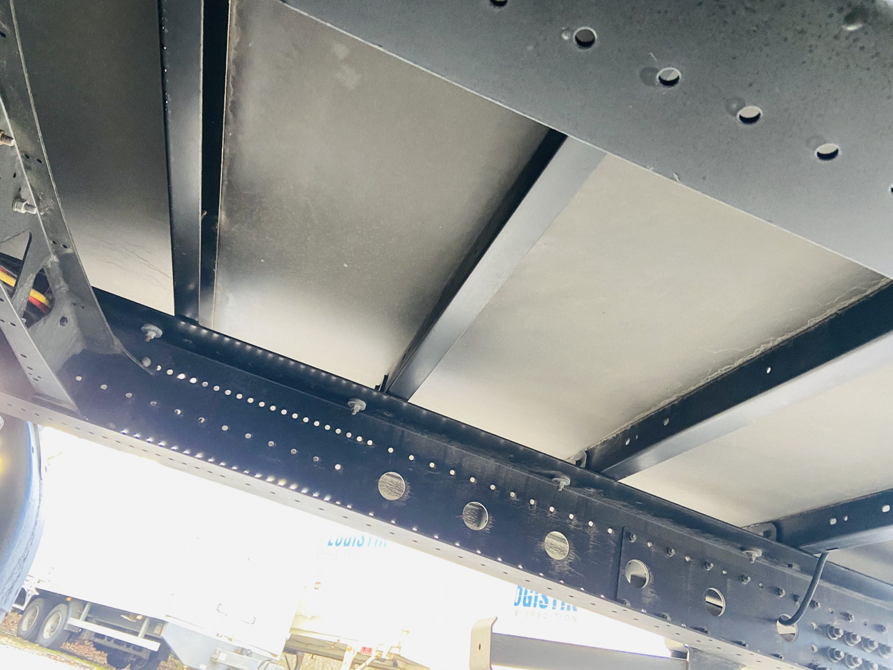 Möslein TKO 105 D 7m weiß Tandem- Koffer, Durchladbar, Neuwertig - Closed box trailer: picture 2 Möslein TKO 105 D 7m weiß Tandem- Koffer, Durchladbar, Neuwertig - Closed box trailer: picture 2