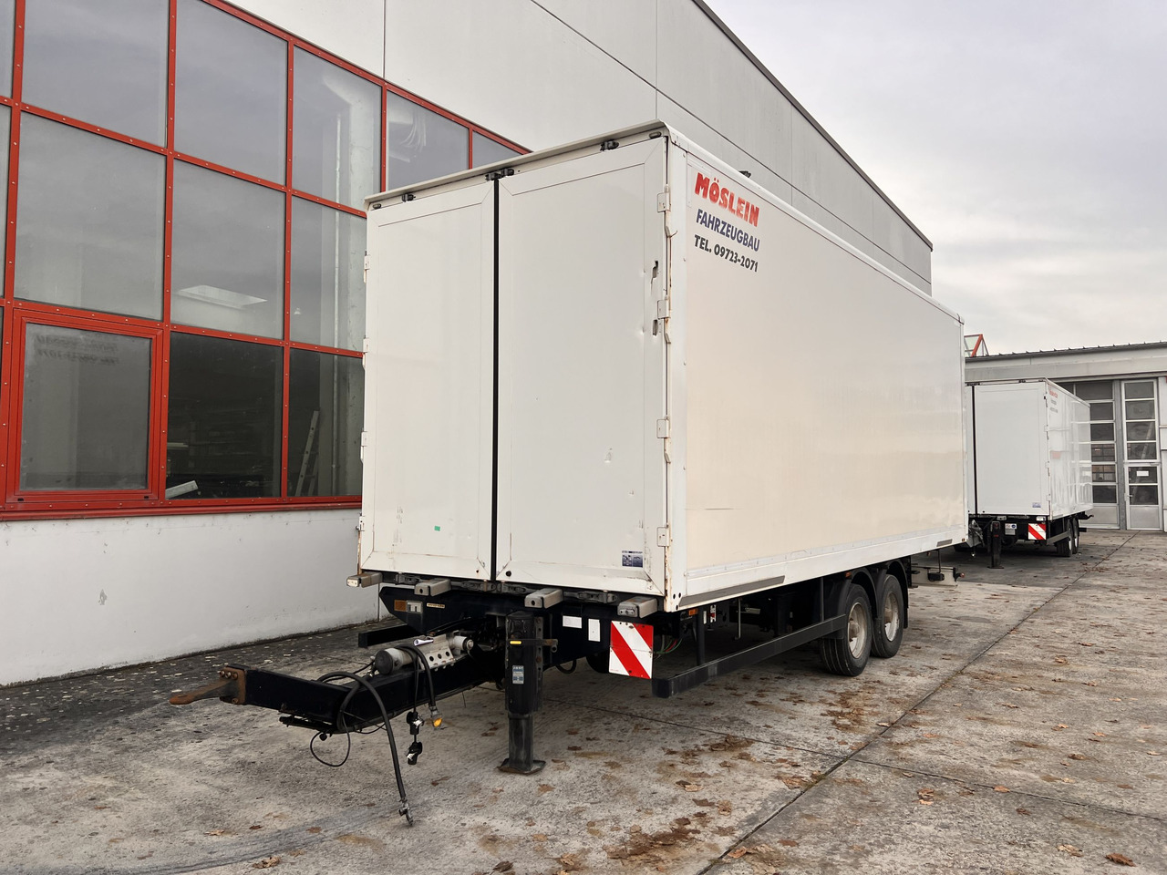 Möslein TKO 105 D Schwebheim Tandem- Koffer- Anhänger, Durchladbar - Closed box trailer: picture 3 Möslein TKO 105 D Schwebheim Tandem- Koffer- Anhänger, Durchladbar - Closed box trailer: picture 3