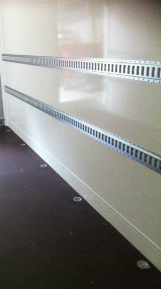 Möslein TKO 105 Tandem- Koffer- Anhänger-- Neufahrzeug -- - Closed box trailer: picture 5 Möslein TKO 105 Tandem- Koffer- Anhänger-- Neufahrzeug -- - Closed box trailer: picture 5