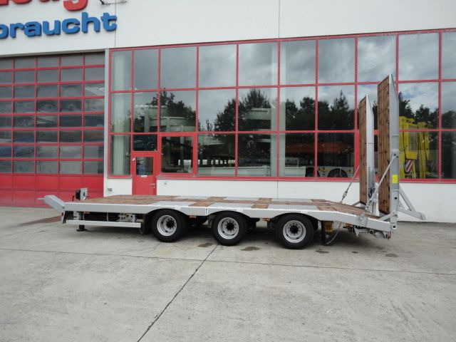 Möslein TT 31 31 t GG Tridem- Tieflader 3 AchsNeufahrzeug - Low loader trailer: picture 4 Möslein TT 31 31 t GG Tridem- Tieflader 3 AchsNeufahrzeug - Low loader trailer: picture 4