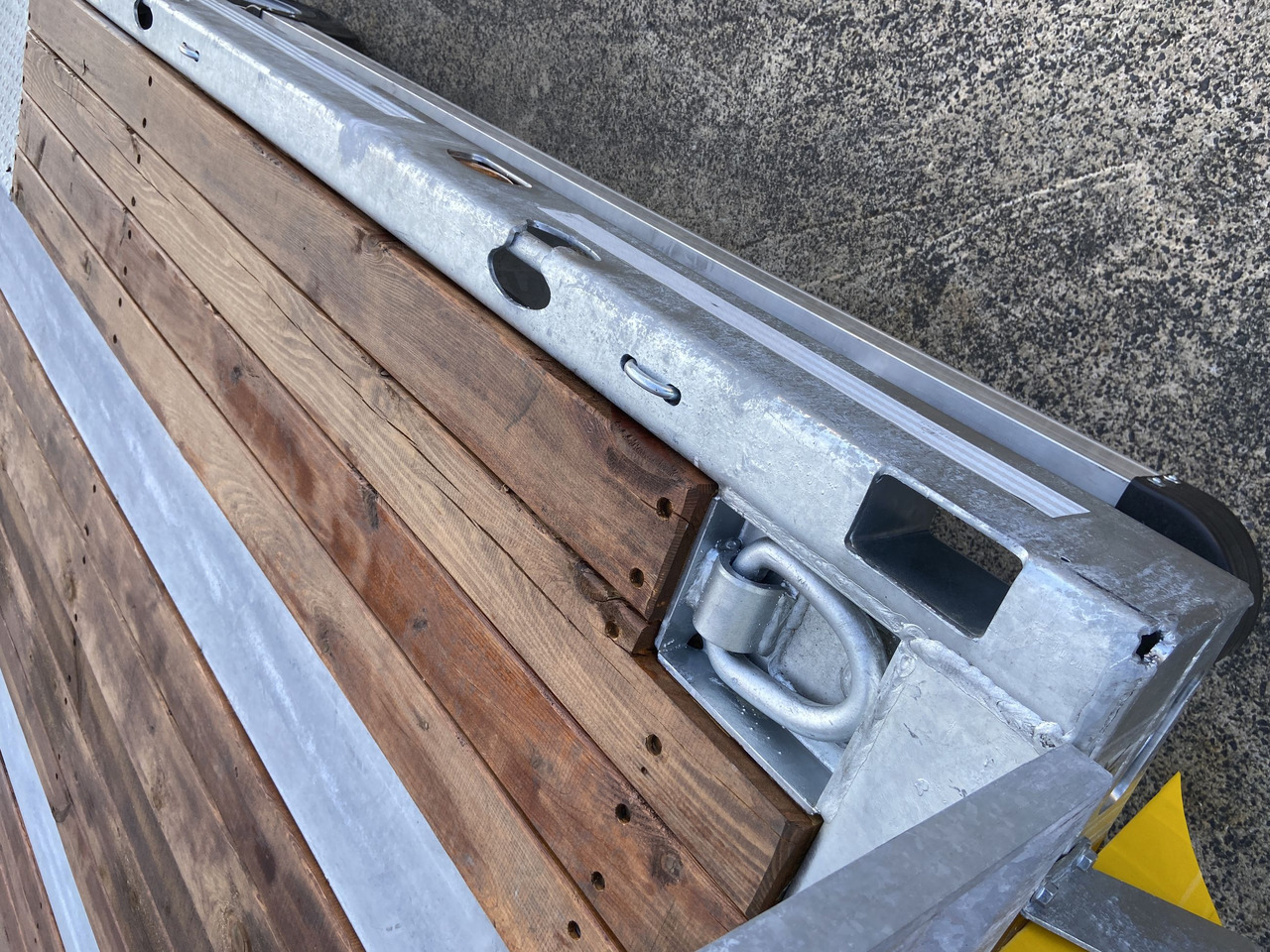 Möslein TT21- 7,2 21 t Tandemtieflader, Luftgefedert, NEU - Low loader trailer: picture 3 Möslein TT21- 7,2 21 t Tandemtieflader, Luftgefedert, NEU - Low loader trailer: picture 3