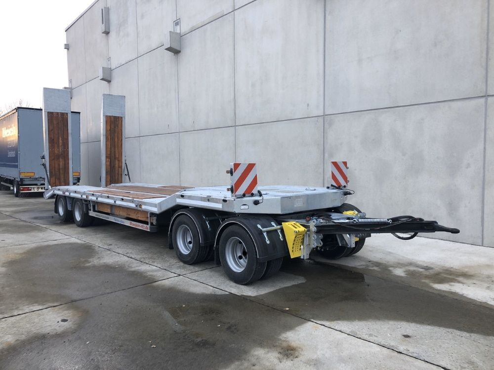 Möslein neuer 4 Achs Tieflader hydraulischen Rampen - Low loader trailer: picture 2 Möslein neuer 4 Achs Tieflader hydraulischen Rampen - Low loader trailer: picture 2