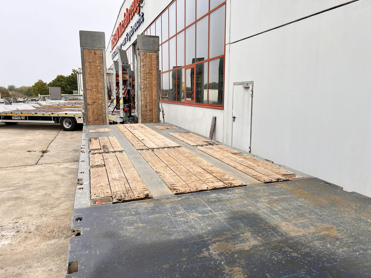 Müller Mitteltal D3 3 Achs Tieflader 9 m, Verzinkt, Wenig Benutzt - Low loader trailer: picture 3 Müller Mitteltal D3 3 Achs Tieflader 9 m, Verzinkt, Wenig Benutzt - Low loader trailer: picture 3