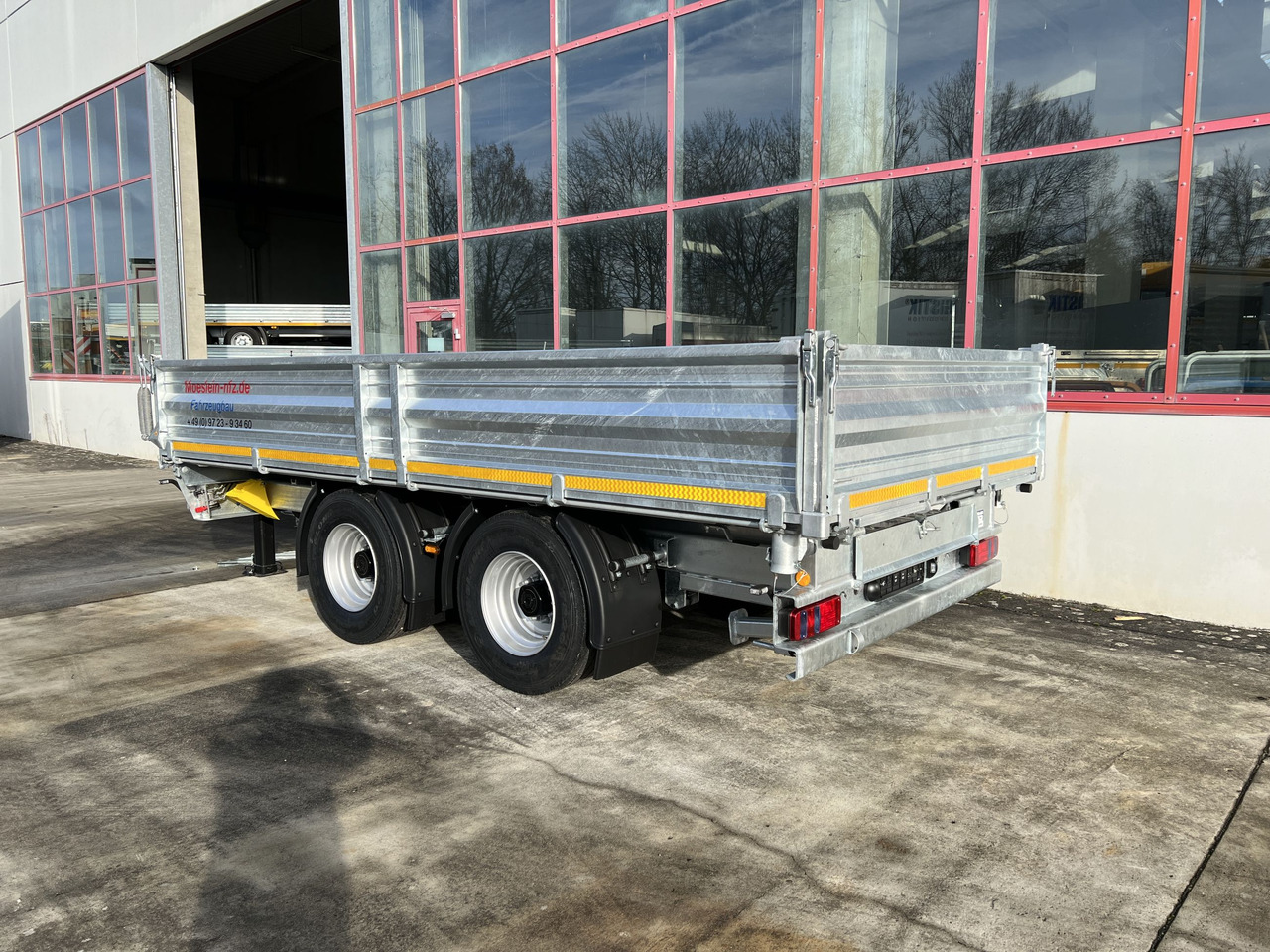 Möslein TTD 19 B neuer 19 t Tandemkipper- Tieflader - Other machinery: picture 5 Möslein TTD 19 B neuer 19 t Tandemkipper- Tieflader - Other machinery: picture 5