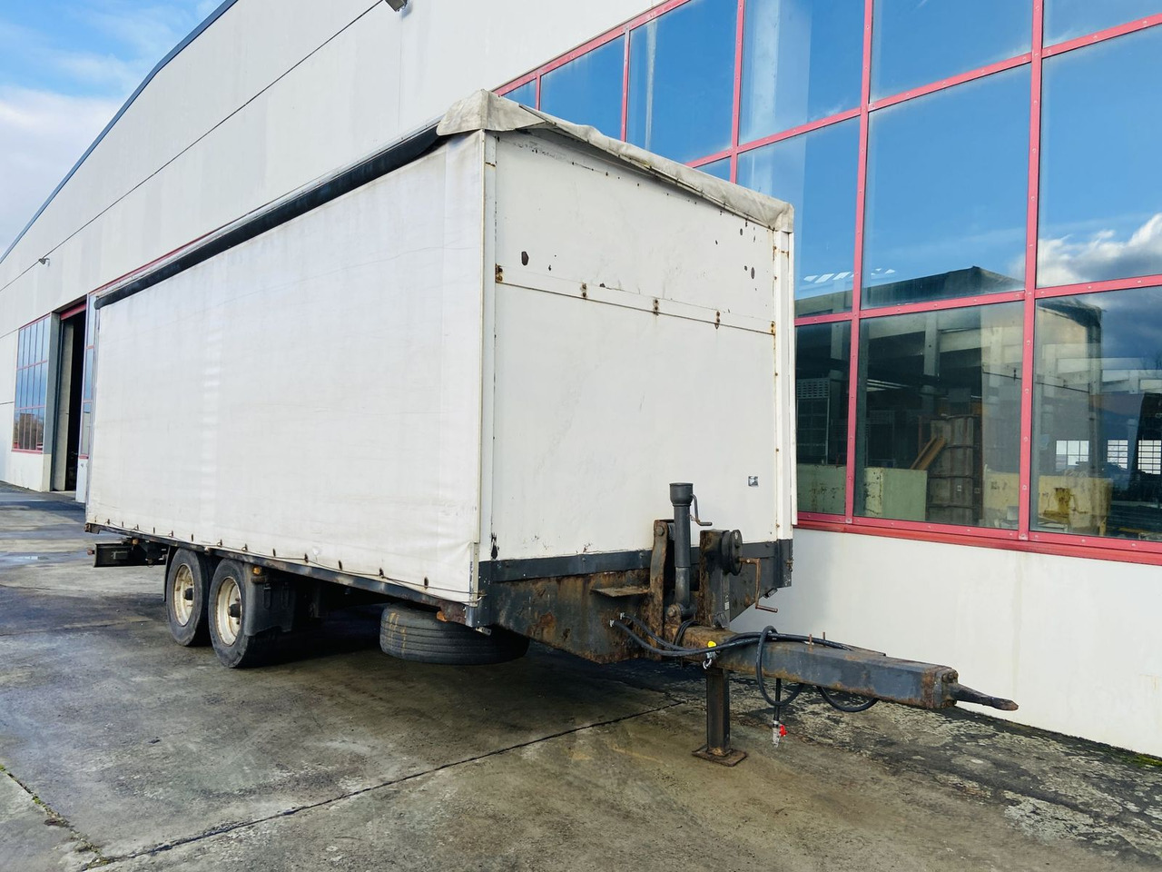 Tandemplanenanhänger - Curtainsider trailer: picture 4 Tandemplanenanhänger - Curtainsider trailer: picture 4