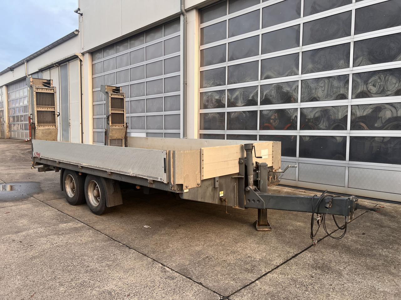 Tt Tandemtieflader - Low loader trailer: picture 2 Tt Tandemtieflader - Low loader trailer: picture 2