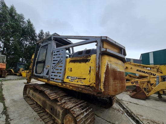 ESTRUCTURA DE PROTECCIÓN FORESTAL PARA EXCAVADORA - Cab and interior for Construction machinery: picture 4 ESTRUCTURA DE PROTECCIÓN FORESTAL PARA EXCAVADORA - Cab and interior for Construction machinery: picture 4