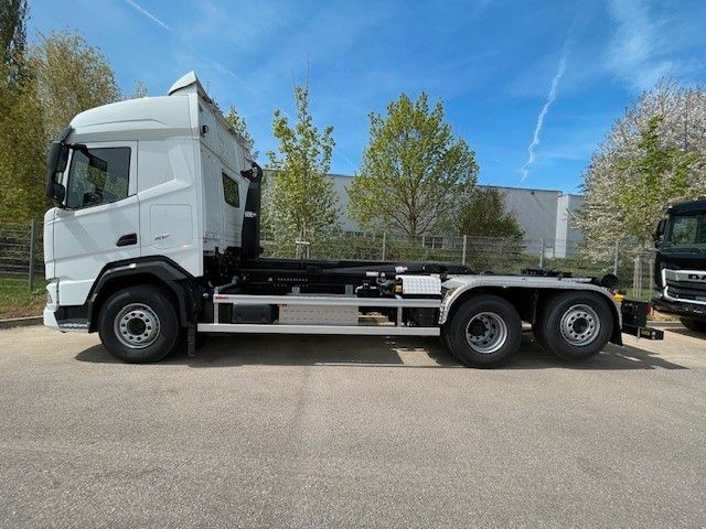 DAF FAN XF 480 NGD - Hook lift truck: picture 2 DAF FAN XF 480 NGD - Hook lift truck: picture 2