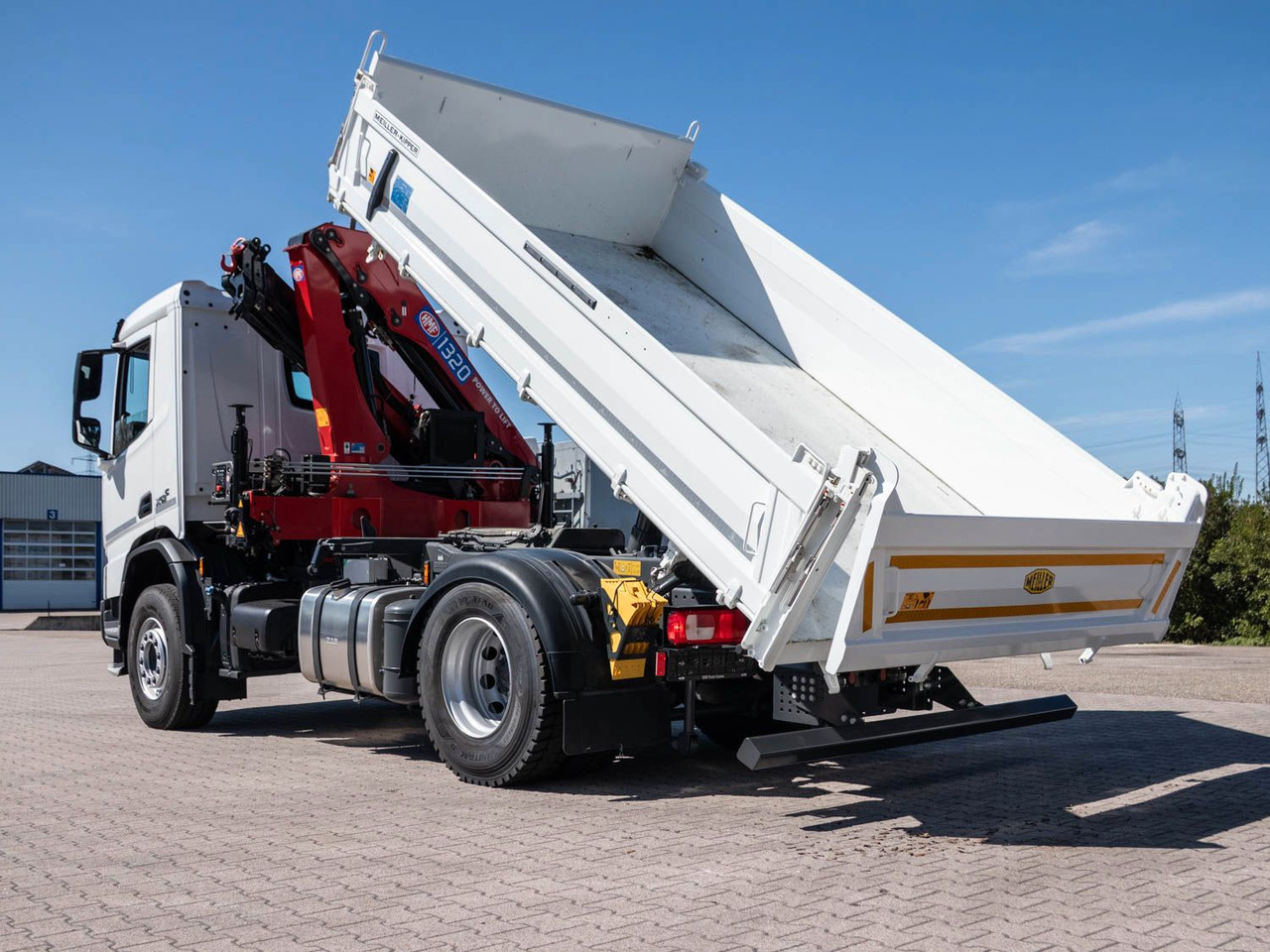 DAF XDC 370 FA Meiller Krankipper HMF DAF XDC 370 FA Meiller Krankipper HMF - Tipper: picture 4 DAF XDC 370 FA Meiller Krankipper HMF DAF XDC 370 FA Meiller Krankipper HMF - Tipper: picture 4