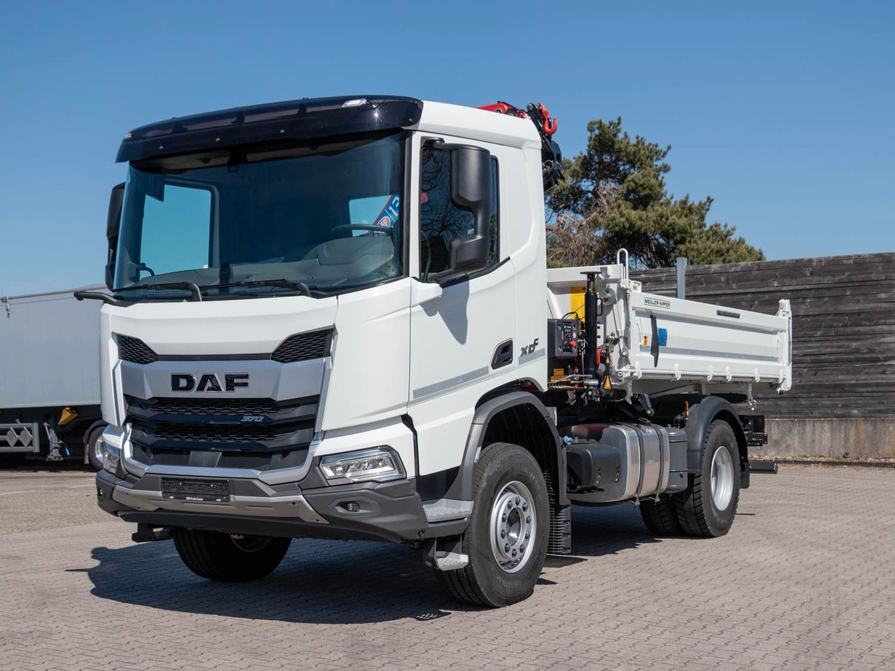 DAF XDC 370 FA Meiller Krankipper HMF DAF XDC 370 FA Meiller Krankipper HMF - Tipper: picture 1 DAF XDC 370 FA Meiller Krankipper HMF DAF XDC 370 FA Meiller Krankipper HMF - Tipper: picture 1