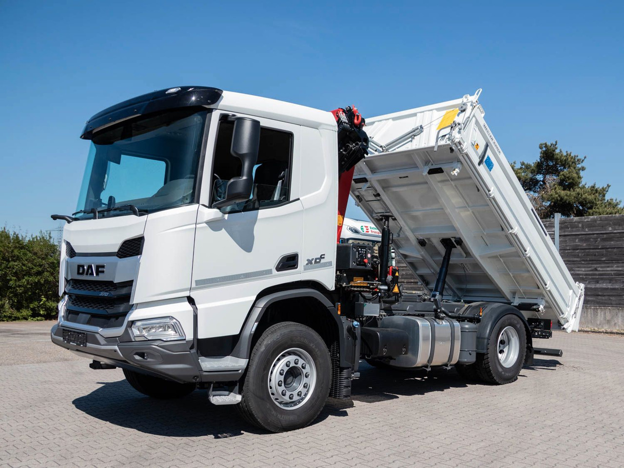 DAF XDC 370 FA Meiller Krankipper HMF DAF XDC 370 FA Meiller Krankipper HMF - Tipper: picture 2 DAF XDC 370 FA Meiller Krankipper HMF DAF XDC 370 FA Meiller Krankipper HMF - Tipper: picture 2