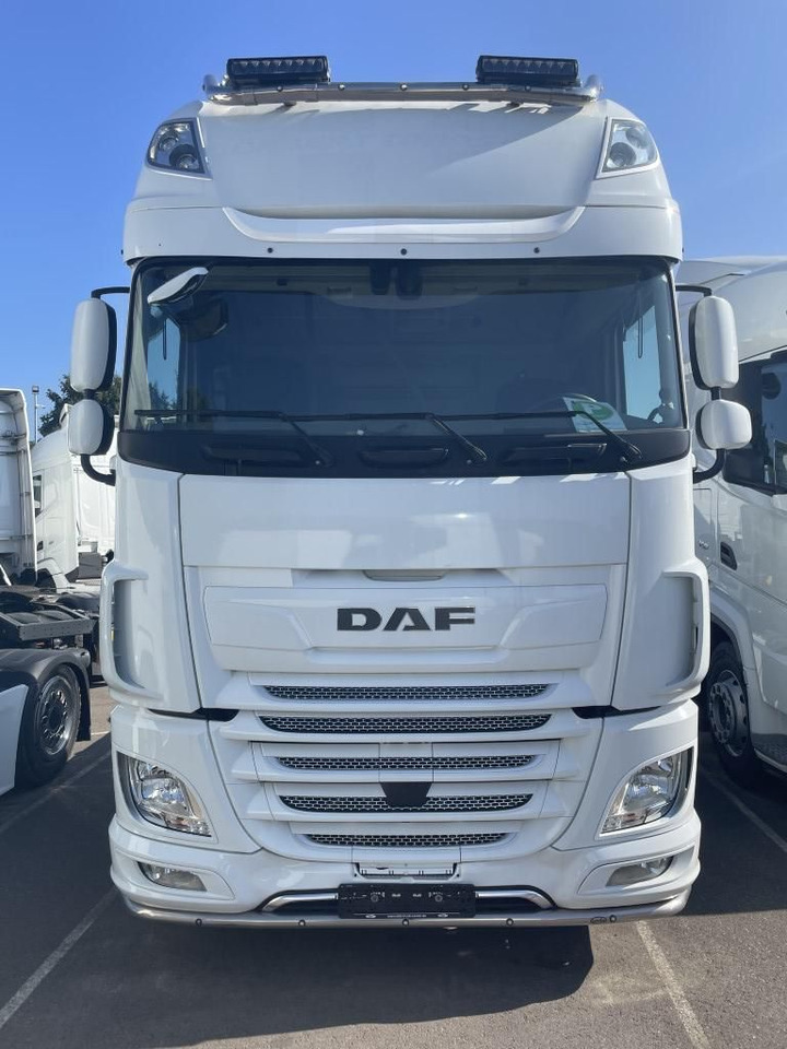 DAF FT XF480 SSC, 2x Tank, Standklima, Lampenbügel DAF FT XF480 SSC, 2x Tank, Standklima, Lampenbügel - Tractor unit: picture 3 DAF FT XF480 SSC, 2x Tank, Standklima, Lampenbügel DAF FT XF480 SSC, 2x Tank, Standklima, Lampenbügel - Tractor unit: picture 3
