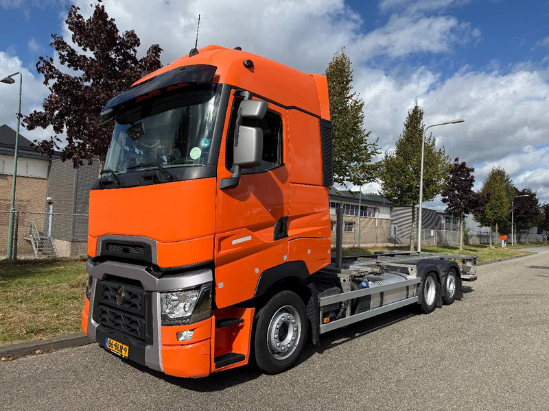 Renault T 460 verhuiswagen 2018 met 180.000 km !!! - Container transporter/ Swap body truck: picture 1 Renault T 460 verhuiswagen 2018 met 180.000 km !!! - Container transporter/ Swap body truck: picture 1