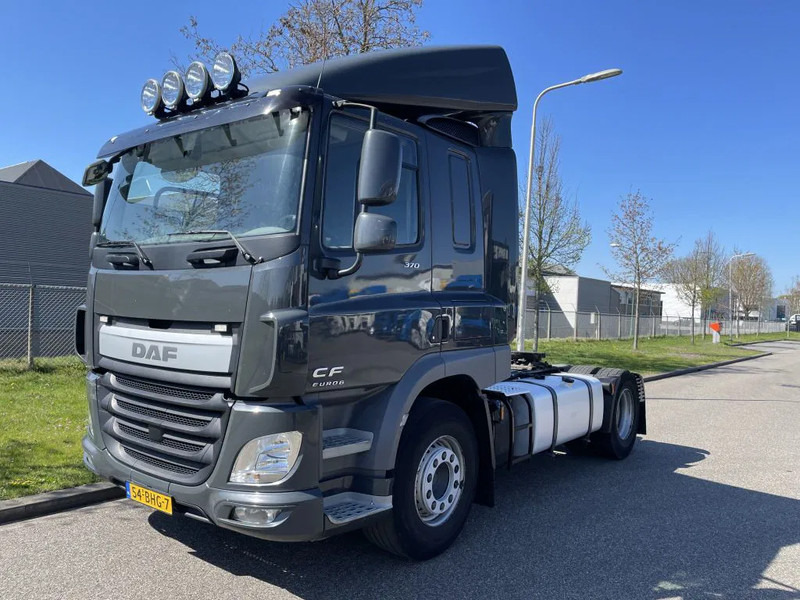 DAF CF 370 2016 only 562.000 km - Tractor unit: picture 2 DAF CF 370 2016 only 562.000 km - Tractor unit: picture 2