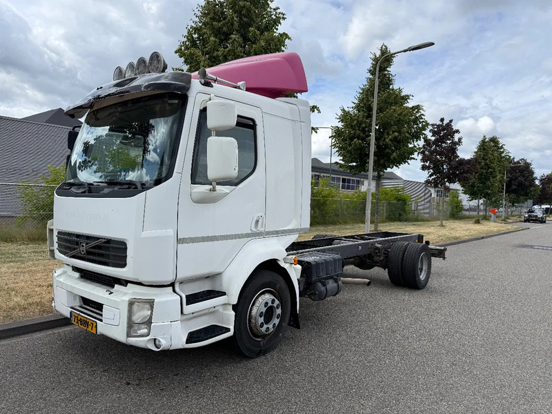 Volvo FL 250 pk 2013 euro 5 - Cab chassis truck: picture 1 Volvo FL 250 pk 2013 euro 5 - Cab chassis truck: picture 1