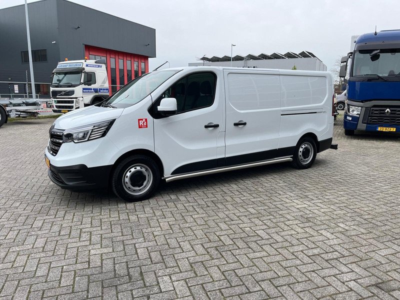 Renault Trafic E-Tech Red L2 H1, Airco, Camera schuifdeur L+ R - Small van, Electric van: picture 3 Renault Trafic E-Tech Red L2 H1, Airco, Camera schuifdeur L+ R - Small van, Electric van: picture 3