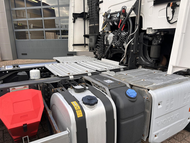 Volvo FH - Tractor unit: picture 5 Volvo FH - Tractor unit: picture 5