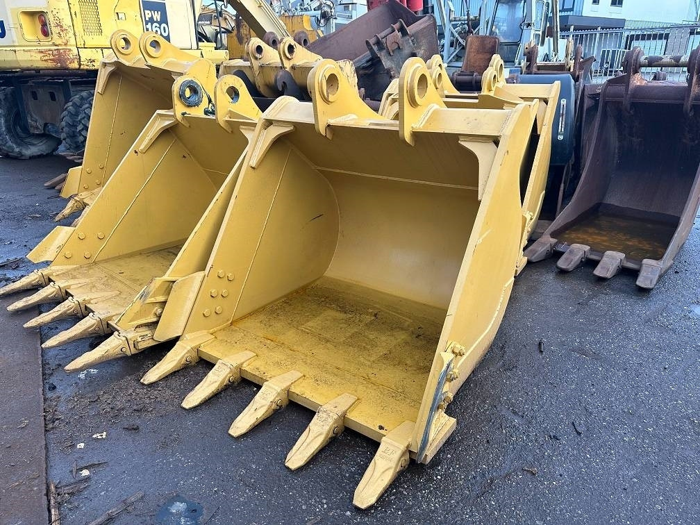 CAT 330 bucket UNUSED - Bucket for Construction machinery: picture 1 CAT 330 bucket UNUSED - Bucket for Construction machinery: picture 1