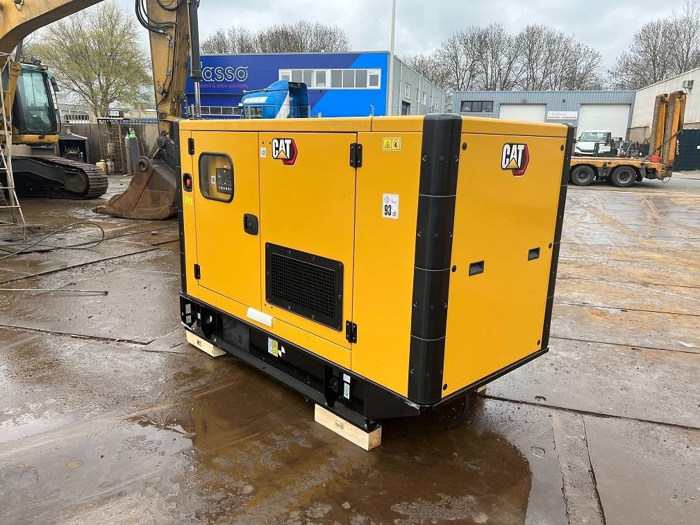 CAT DE 88 E0 (80KVA 64KW) new unused - Generator set: picture 2 CAT DE 88 E0 (80KVA 64KW) new unused - Generator set: picture 2