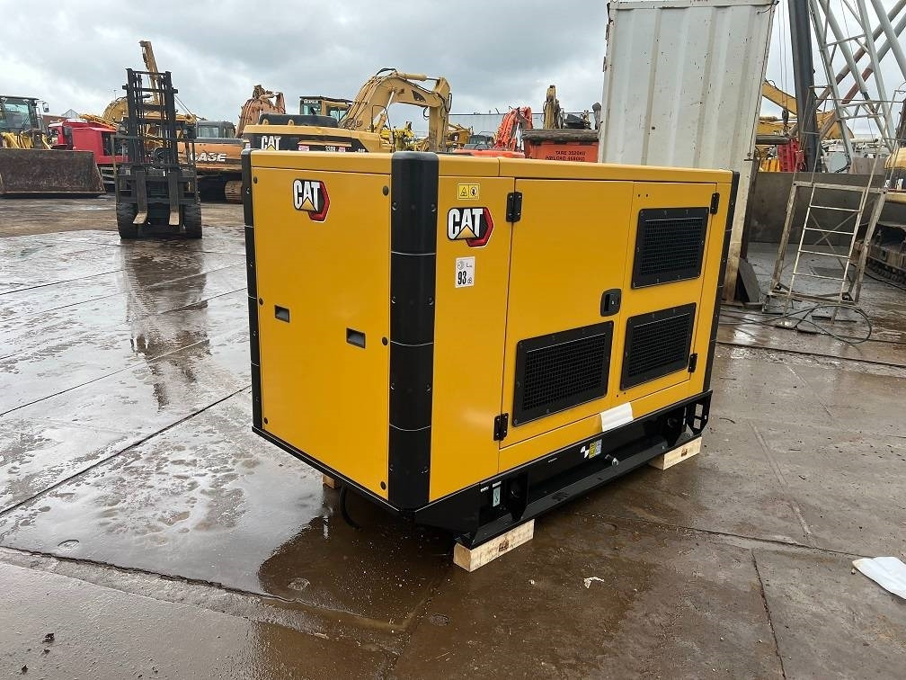 CAT DE 88 E0 (80KVA 64KW) new unused - Generator set: picture 3 CAT DE 88 E0 (80KVA 64KW) new unused - Generator set: picture 3