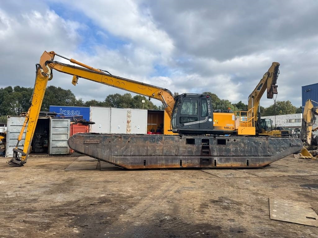 Hyundai Robex 140 LC-7 A BIGFLOAT AMPHIBIOUS EXCAVATOR - Amphibious excavator: picture 2 Hyundai Robex 140 LC-7 A BIGFLOAT AMPHIBIOUS EXCAVATOR - Amphibious excavator: picture 2
