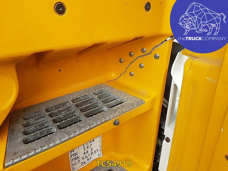 DAF XF 105 410 - Dropside/ Flatbed truck: picture 2 DAF XF 105 410 - Dropside/ Flatbed truck: picture 2