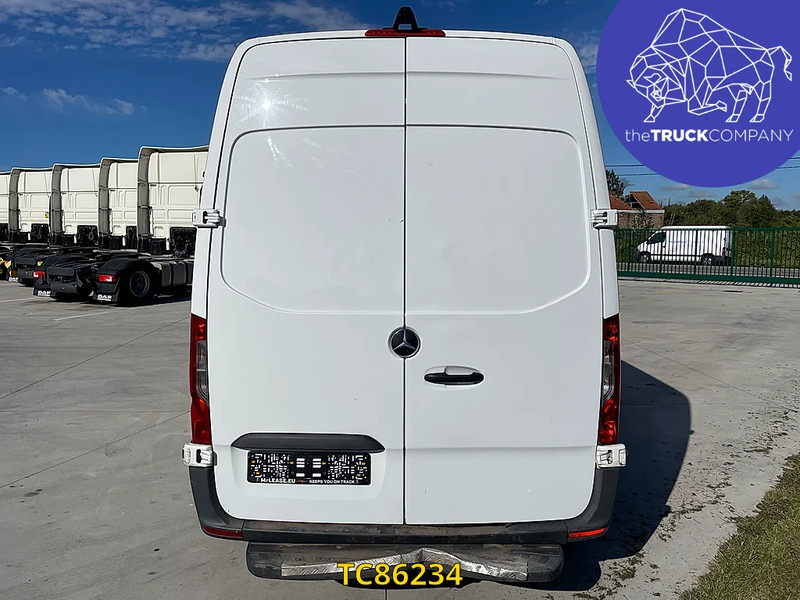 Mercedes-Benz E-Sprinter L2H2 41kWh - Panel van, Electric van: picture 4 Mercedes-Benz E-Sprinter L2H2 41kWh - Panel van, Electric van: picture 4