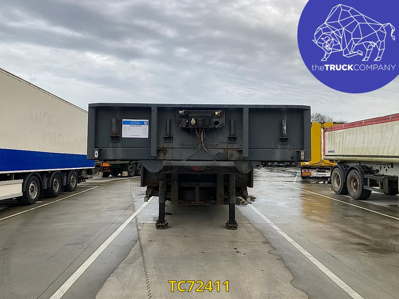 Pacton - Low loader semi-trailer: picture 2 Pacton - Low loader semi-trailer: picture 2