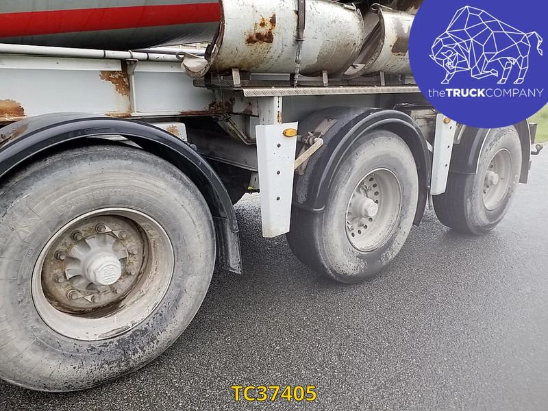 Concrete mixer semi-trailer Renders: picture 16