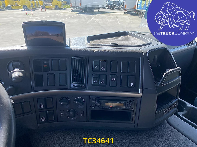 Refrigerator truck Volvo FM 330: picture 6 Refrigerator truck Volvo FM 330: picture 6