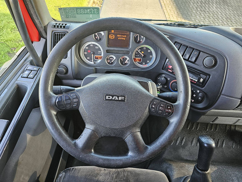 Interior photo 2: Refrigerator truck DAF LF 45.220 11.9T MANUAL